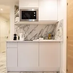 Cosy Apartment In Paris - Champs Elysees