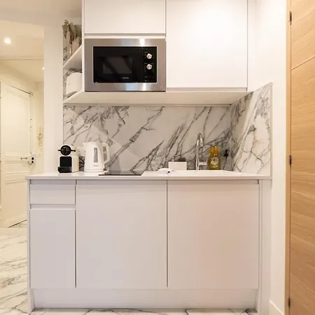 Cosy In - Champs Elysees Apartment Paris