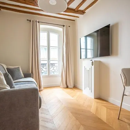 Cosy In - Champs Elysees * Paris