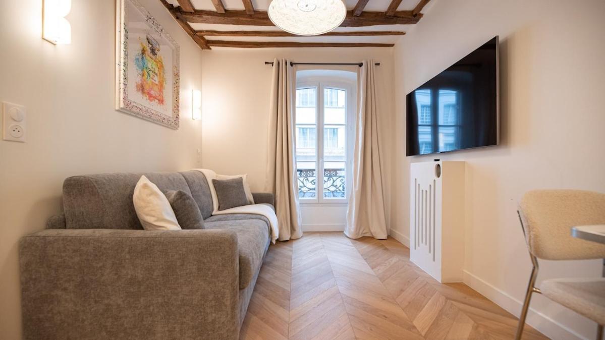 Cosy In - Champs Elysees Paris